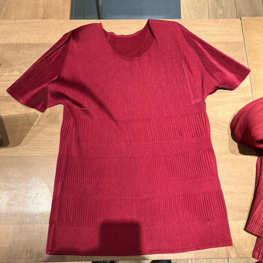 Pleats Please Issey Miyake